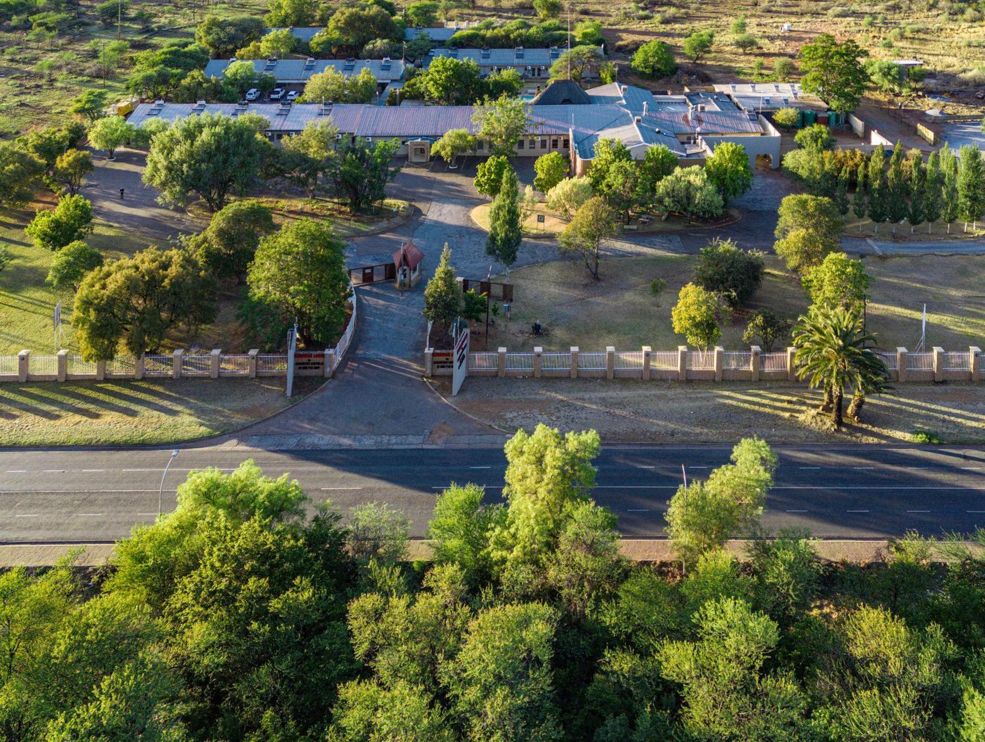 Kuruman Lodge Exteriör bild